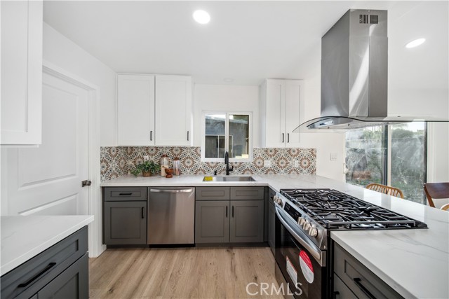 957 N Jasmine Avenue, Ontario CA: https://media.crmls.org/medias/ec08a957-e684-4402-85f7-df30ca970787.jpg