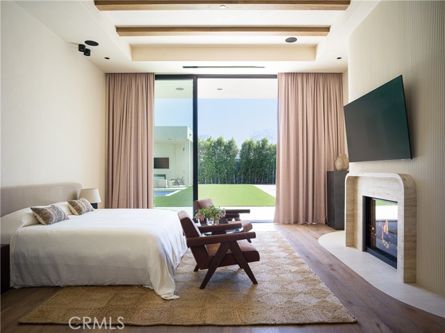 5824 Manton Avenue, Woodland Hills CA: https://media.crmls.org/medias/ec097686-c4eb-4f36-acee-b7fcd396b479.jpg