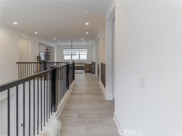 Detail Gallery Image 16 of 43 For 20725 W Liana Ct, Porter Ranch,  CA 91326 - 5 Beds | 5/1 Baths