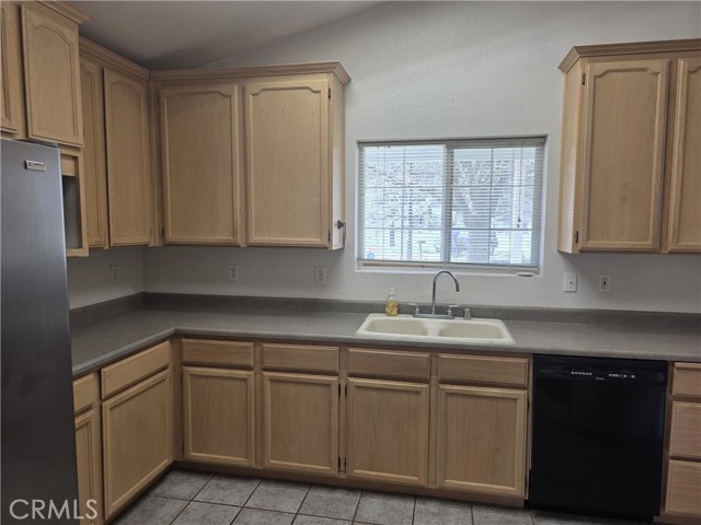 Detail Gallery Image 6 of 21 For 21737 Shadow Ln, Burney,  CA 96013 - 2 Beds | 2 Baths