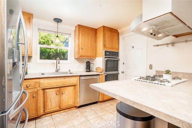 Detail Gallery Image 13 of 48 For 16381 Ace Ln, Huntington Beach,  CA 92649 - 3 Beds | 2 Baths