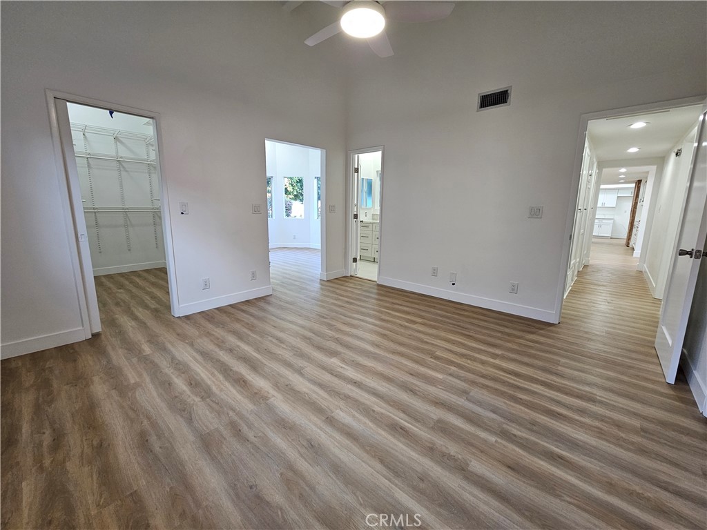 MLS #OC25263400 image #11