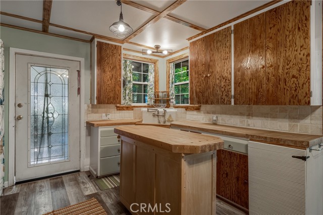 Detail Gallery Image 4 of 47 For 16179 Madrone, Cobb,  CA 95426 - 1 Beds | 1 Baths