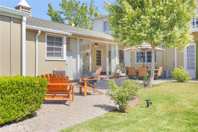 929 E Marshall Place, Long Beach CA: https://media.crmls.org/medias/ec0db4ef-f1d8-4382-8753-fe31f8a3d8d1.jpg