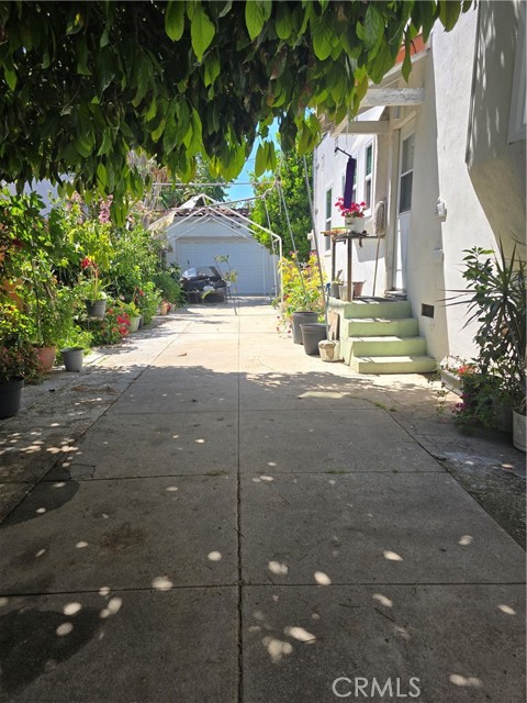 Detail Gallery Image 6 of 22 For 519 N Sloan Ave, Compton,  CA 90221 - 3 Beds | 1 Baths