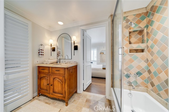 Detail Gallery Image 19 of 30 For 360 Diamond St, Laguna Beach,  CA 92651 - 4 Beds | 3 Baths