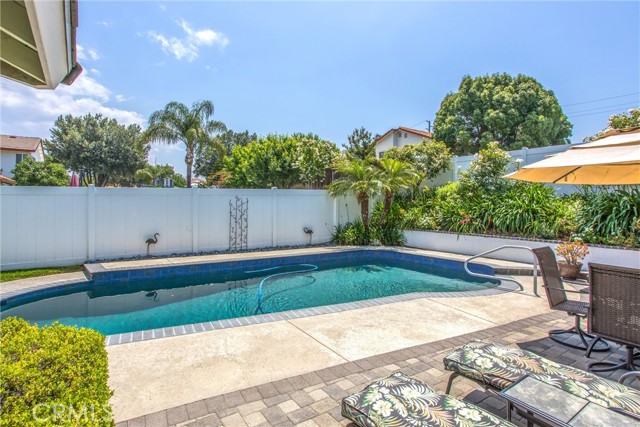 100 Waters Court, Redlands CA: https://media.crmls.org/medias/ec0ffce6-7de2-4430-a068-685eec069106.jpg