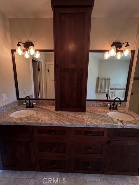 9401 Whispering Pines Road, Frazier Park CA: https://media.crmls.org/medias/ec10e8bf-112a-447d-be8b-df250dc57171.jpg