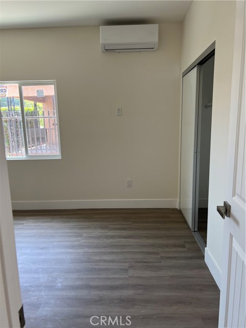 8807 S Hoover, Los Angeles CA: https://media.crmls.org/medias/ec10f7d7-3adb-4f55-8bc8-430eb8b74489.jpg