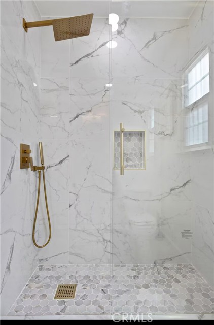 Detail Gallery Image 19 of 23 For 13831 Bessemer, Valley Glen,  CA 91401 - 3 Beds | 2 Baths