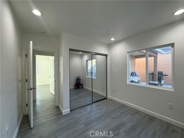 Detail Gallery Image 7 of 51 For 2520 Ohio Ave, South Gate,  CA 90280 - 6 Beds | 4 Baths