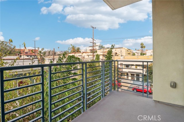 Detail Gallery Image 31 of 41 For 903 S New Hampshire Ave #303,  Los Angeles,  CA 90006 - 3 Beds | 2 Baths