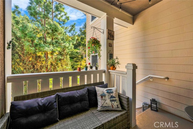 98 Hinterland Way, Ladera Ranch CA: https://media.crmls.org/medias/ec130d7d-f2b6-4290-8fb4-c9b25d47432c.jpg