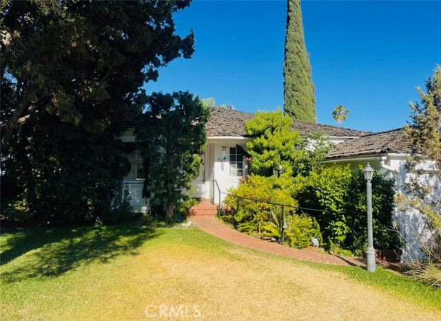 840 Grandview, Fullerton CA: https://media.crmls.org/medias/ec14144d-c03e-4b67-9c18-e88d1fc72b25.jpg