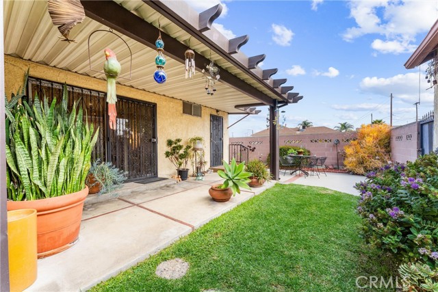 Detail Gallery Image 37 of 43 For 11004 S Van Ness Ave, Los Angeles,  CA 90047 - 2 Beds | 2 Baths