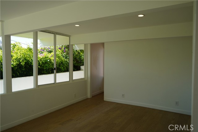 Detail Gallery Image 12 of 22 For 1035 Dyer Pl, Laguna Beach,  CA 92651 - 3 Beds | 2 Baths