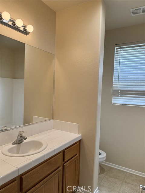 241 Carner Lane, Hemet CA: https://media.crmls.org/medias/ec15ef0c-1861-4d16-8015-a5db82d21685.jpg