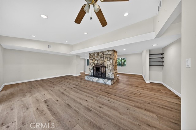 Detail Gallery Image 10 of 45 For 10346 Siesta Dr, Sunland,  CA 91040 - 2 Beds | 3 Baths