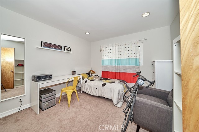 Detail Gallery Image 16 of 22 For 11640 Verada Ave, Granada Hills,  CA 91344 - 4 Beds | 2 Baths
