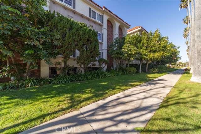 Detail Gallery Image 1 of 33 For 1344 5th St #16,  Glendale,  CA 91201 - 3 Beds | 2 Baths