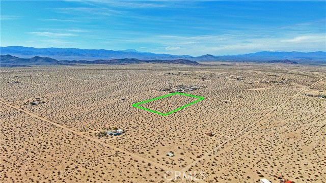 Detail Gallery Image 5 of 9 For 1475 Windsong, Joshua Tree,  CA 92252 - – Beds | – Baths