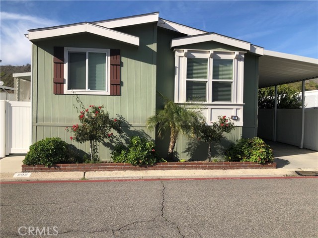 Detail Gallery Image 2 of 58 For 4901 Green River #292,  Corona,  CA 92878 - 4 Beds | 2 Baths