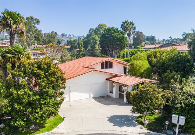 1429 Via Davalos, Palos Verdes Estates, California 90274, 5 Bedrooms Bedrooms, ,3 BathroomsBathrooms,Residential,Sold,Via Davalos,PV23197019