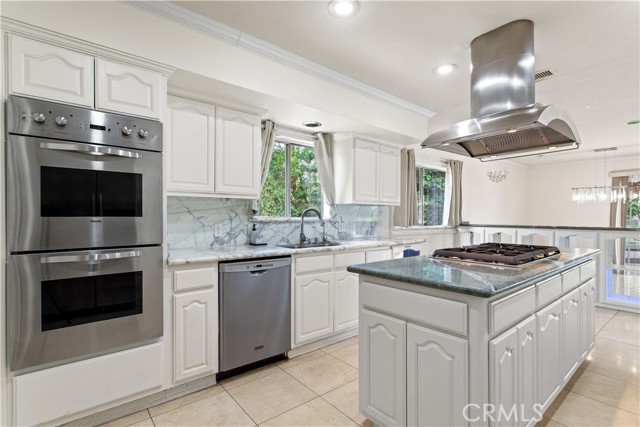 4616 COYLE, Woodland Hills CA: https://media.crmls.org/medias/ec18ab16-cd9f-4f8e-a447-90e62ad0b5b5.jpg