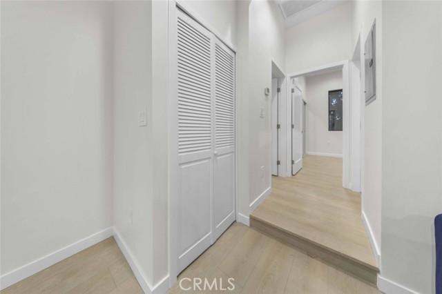 Detail Gallery Image 7 of 17 For 1324 Winchester Ave a,  Glendale,  CA 91201 - 2 Beds | 2 Baths