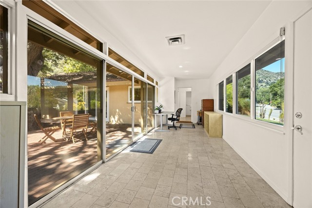 250 Hillgreen Place, Arcadia CA: https://media.crmls.org/medias/ec198f3b-ac94-4fe5-80a5-4c95da9b7f61.jpg