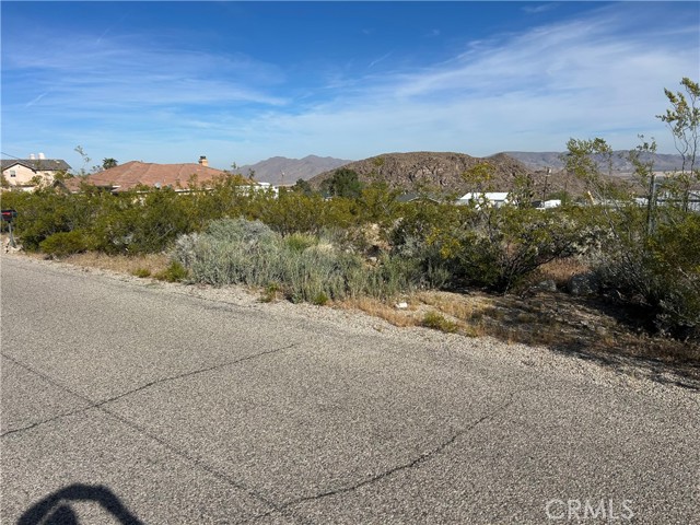 Detail Gallery Image 8 of 8 For 32410 Sapphire, Lucerne Valley,  CA 92356 - – Beds | – Baths