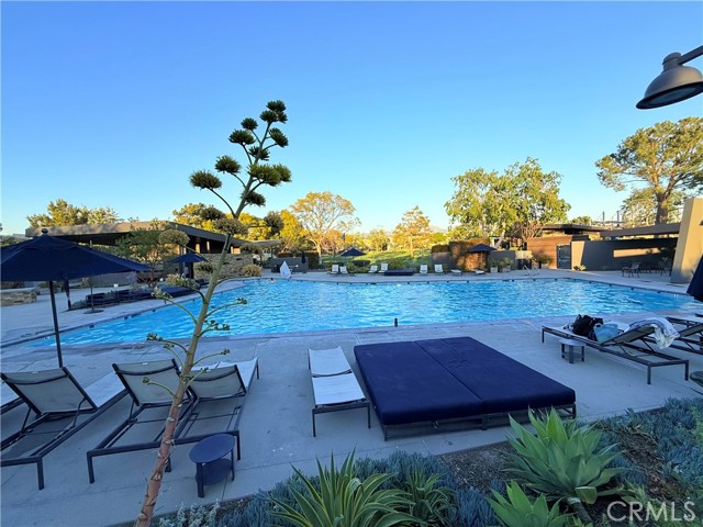 268 Novel, Irvine CA: https://media.crmls.org/medias/ec1a1265-4f5c-44b8-98f7-a533c9a1a44f.jpg