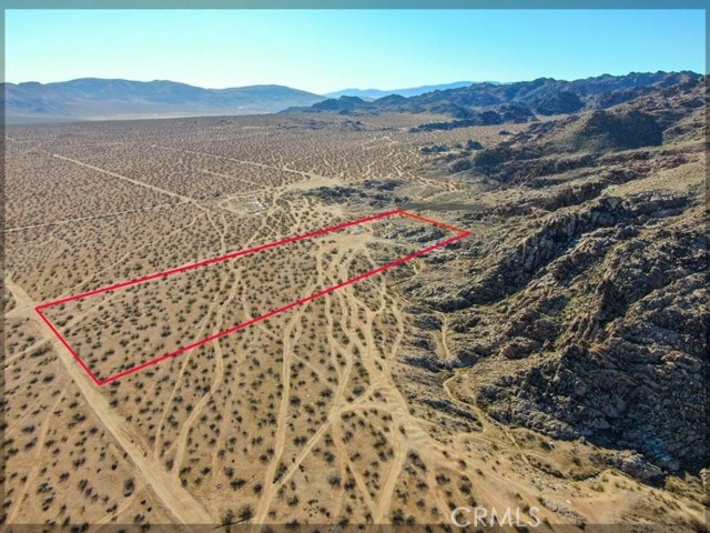 Detail Gallery Image 3 of 13 For 19011 Kensington St, Apple Valley,  CA 92307 - – Beds | – Baths