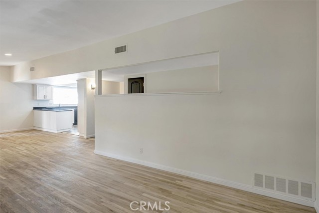 18500 Celtic Street, Porter Ranch CA: https://media.crmls.org/medias/ec1ace34-2f12-4d8e-864b-5e3e01f3ef83.jpg