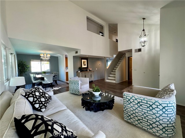 Detail Gallery Image 5 of 48 For 21 N Slope Ln, Pomona,  CA 91766 - 4 Beds | 2/1 Baths