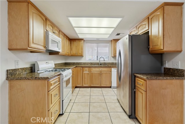 1745 Los Feliz Drive, Thousand Oaks CA: https://media.crmls.org/medias/ec1c0b79-0a38-4286-acb9-761620f9bc6f.jpg