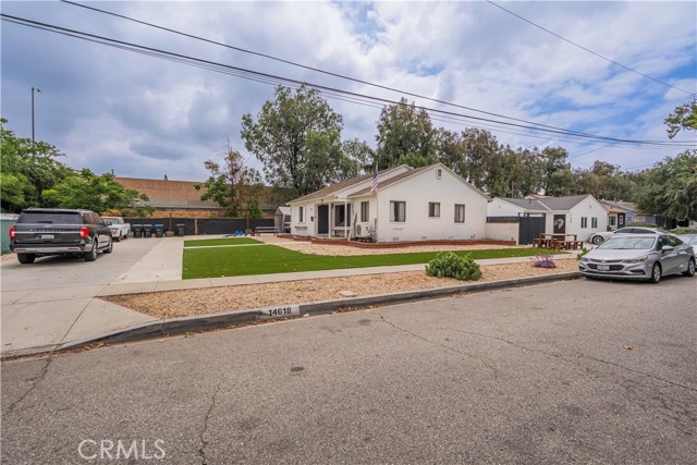 14618 Piuma Avenue, Norwalk CA: https://media.crmls.org/medias/ec1ce3d4-2335-491d-b9df-fbf8c61c6624.jpg