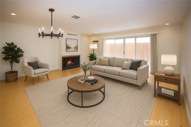 908 15th Street, Santa Monica CA: https://media.crmls.org/medias/ec1d551f-e707-415d-9677-871206616167.jpg