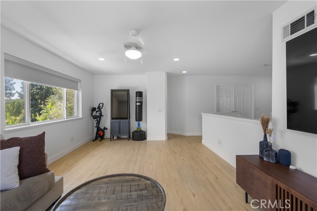 2517 Renata Court, Thousand Oaks CA: https://media.crmls.org/medias/ec1d98c1-abec-4807-82bd-f5615d64d00a.jpg