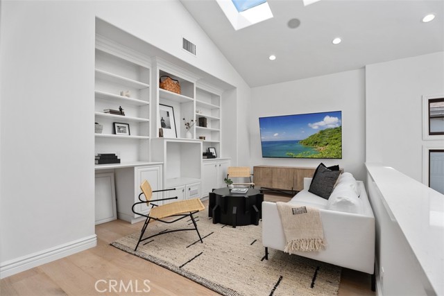 2 Gallery Place, Newport Coast CA: https://media.crmls.org/medias/ec1f8f02-89ae-471d-b2ff-0769d819faf3.jpg