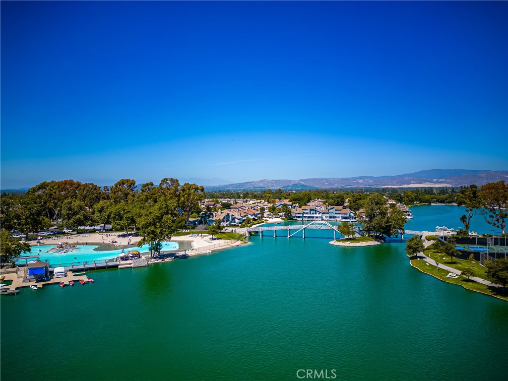 https://media.crmls.org/medias/ec1ff5a7-d9fb-47d1-b45a-0990e2311fa9.jpg?preset=X-Large