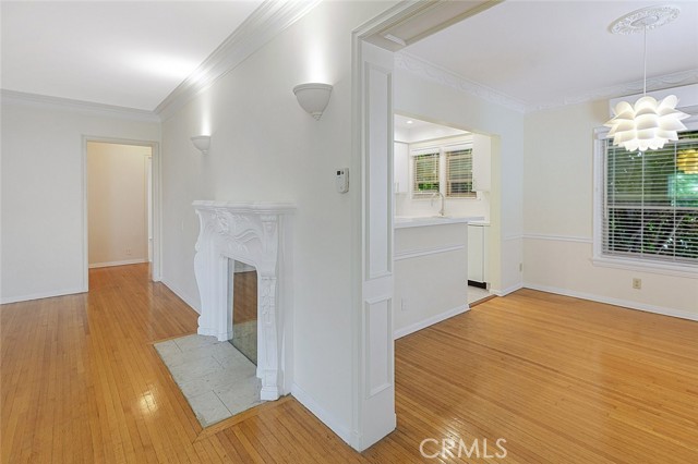 Detail Gallery Image 10 of 37 For 5966 San Vicente Bld #3,  Los Angeles,  CA 90019 - 1 Beds | 1 Baths