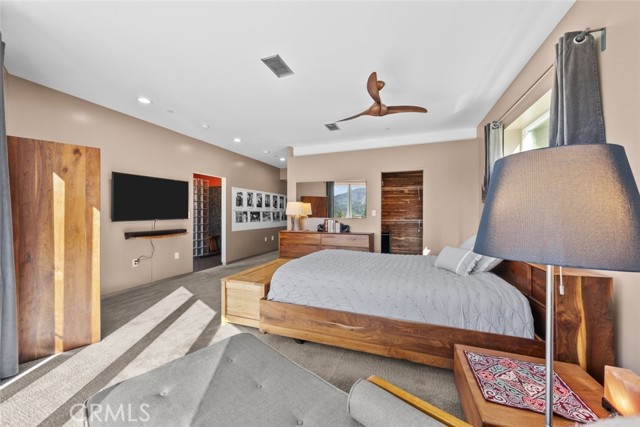 Detail Gallery Image 25 of 66 For 5482 Easter Dr, Wrightwood,  CA 92397 - 4 Beds | 2/1 Baths