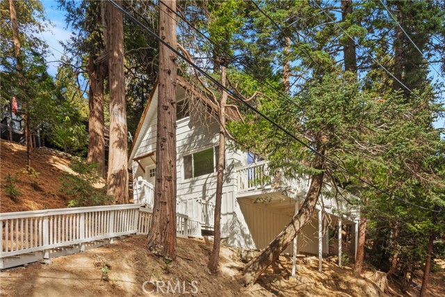 Detail Gallery Image 7 of 33 For 354 Hillside Rd, Lake Arrowhead,  CA 92352 - 2 Beds | 1 Baths