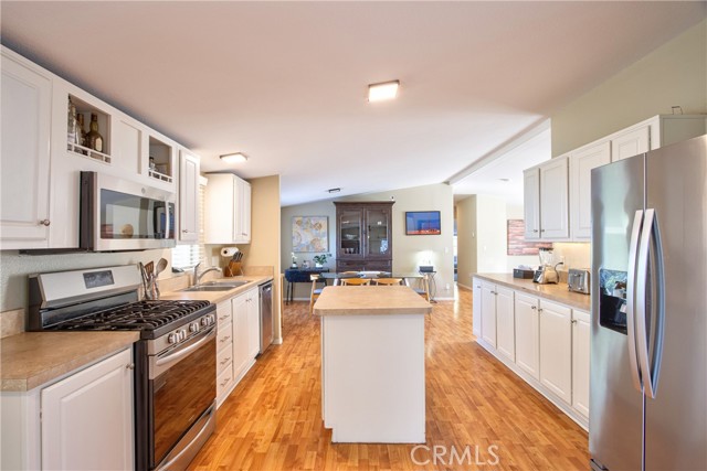 Detail Gallery Image 14 of 74 For 38150 Overview, Temecula,  CA 92592 - 4 Beds | 2 Baths