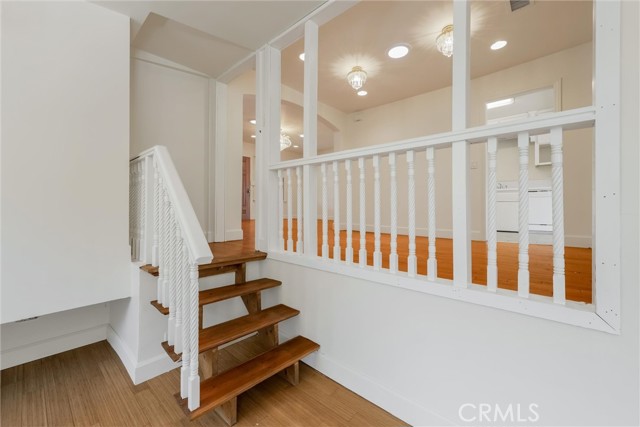 164 S Berkeley Avenue, Pasadena CA: https://media.crmls.org/medias/ec250112-997a-4560-b40a-441835653129.jpg