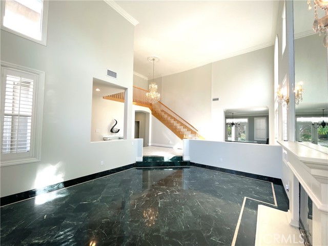 Detail Gallery Image 8 of 37 For 7248 Whitehall Ln, West Hills,  CA 91307 - 5 Beds | 4/1 Baths