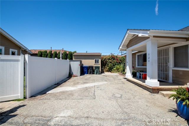922 W 3rd Street, San Pedro CA: https://media.crmls.org/medias/ec25bb1a-7ae0-4f93-aa0e-c5724059fb6a.jpg