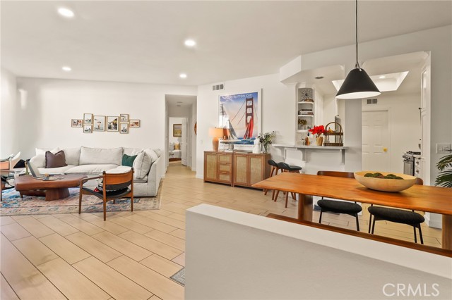 48 Baycrest Court, Newport Beach CA: https://media.crmls.org/medias/ec25f617-9fb4-4917-b7c2-62195cb541e9.jpg