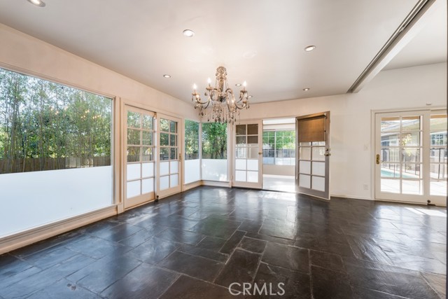 Detail Gallery Image 9 of 52 For 3750 Crownridge Dr, Sherman Oaks,  CA 91403 - 4 Beds | 4 Baths